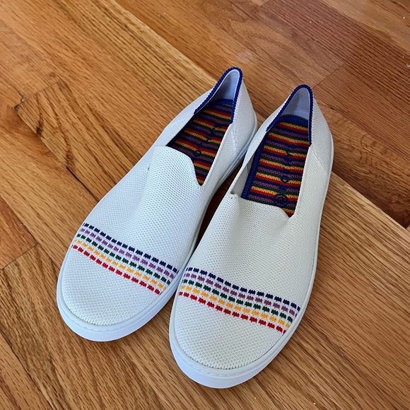Rothy’s Kids Sneaker White Rainbow Size 4 - Picture 1 of 7